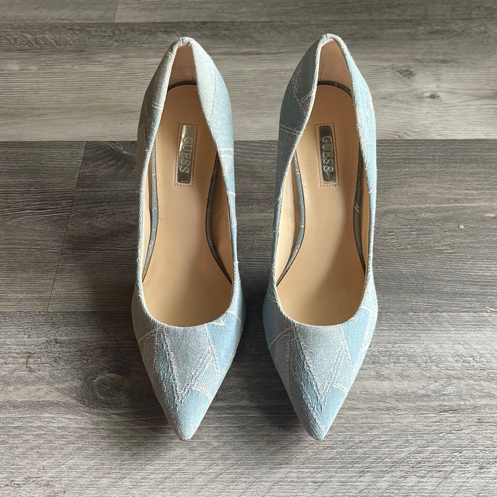 PreLoved - Vintage GUESS - Denim Jean pointed toe pumps heels